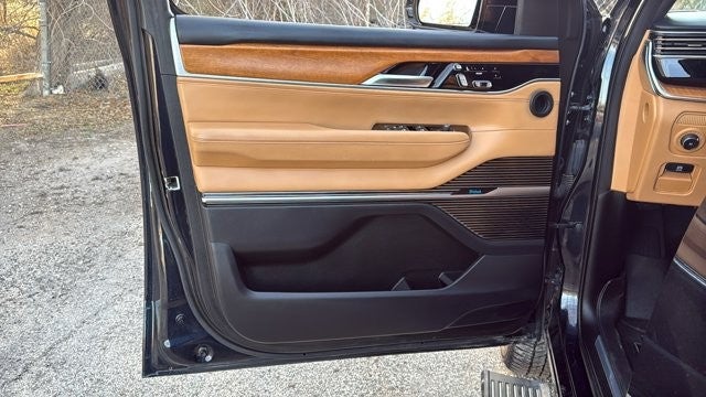 2023 Jeep Grand Wagoneer Series III