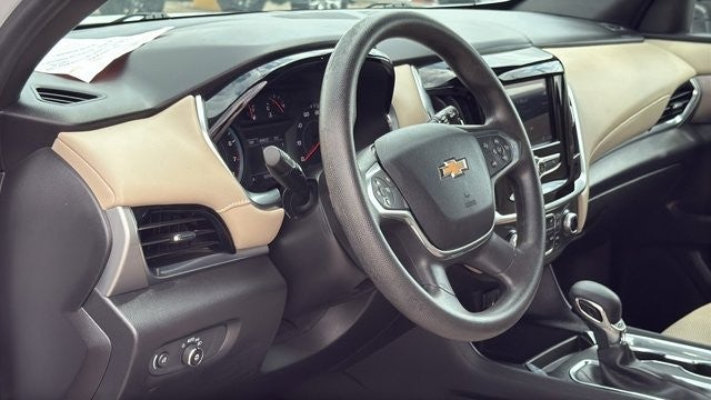 2022 Chevrolet Traverse LS