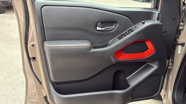 2022 Nissan Frontier Crew Cab PRO-X 4x2