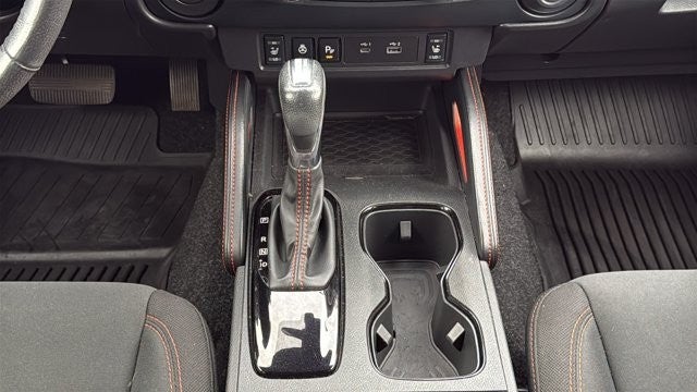 2022 Nissan Frontier Crew Cab PRO-X 4x2