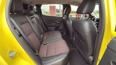 2025 Nissan Kicks SR FWD