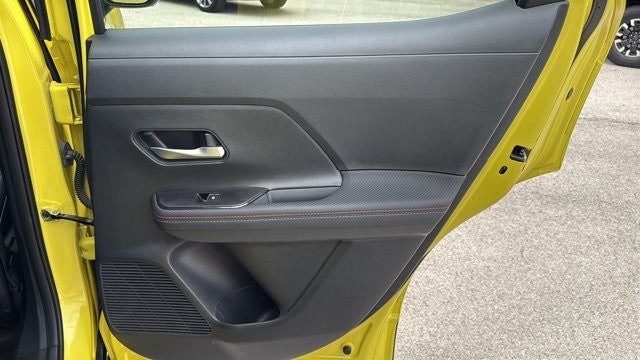 2025 Nissan Kicks SR FWD