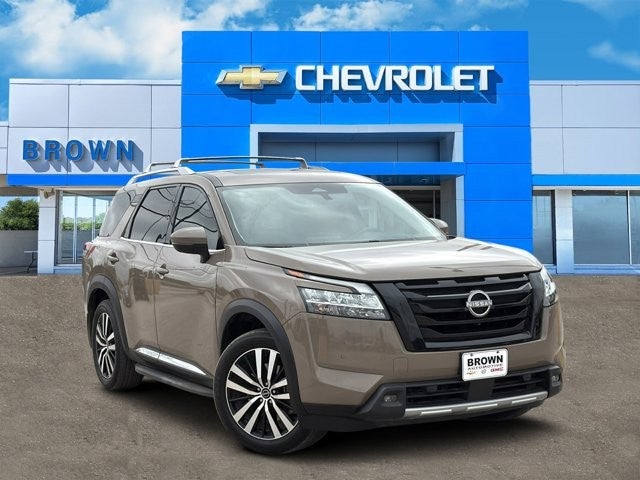 2023 Nissan Pathfinder Platinum