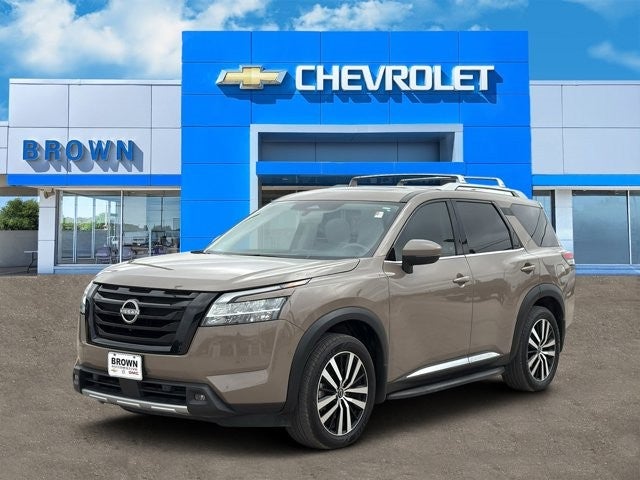 2023 Nissan Pathfinder Platinum