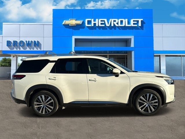 2022 Nissan Pathfinder Platinum