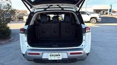 2022 Nissan Pathfinder Platinum