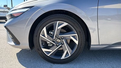 2025 Hyundai Elantra Limited